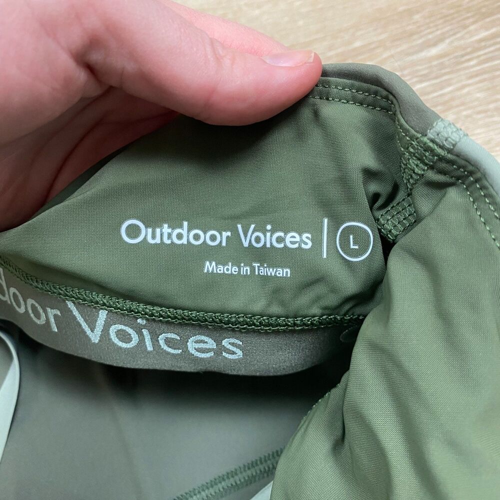 NWT Outdoor Voices Zoom 8” Bodysuit Women's L Color Sandstone/ Tea Tree - Picture 5 of 6